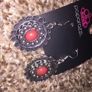 Paparazzi earrings💜